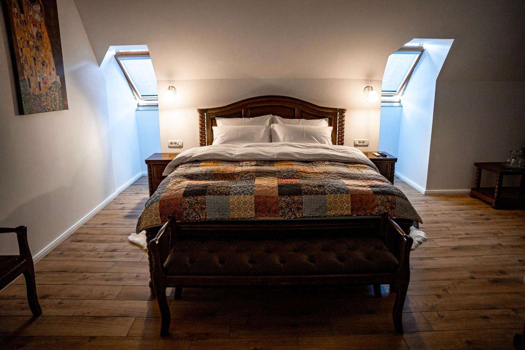 Boutique Marlen Bed & Breakfast Ghimbav Exterior foto