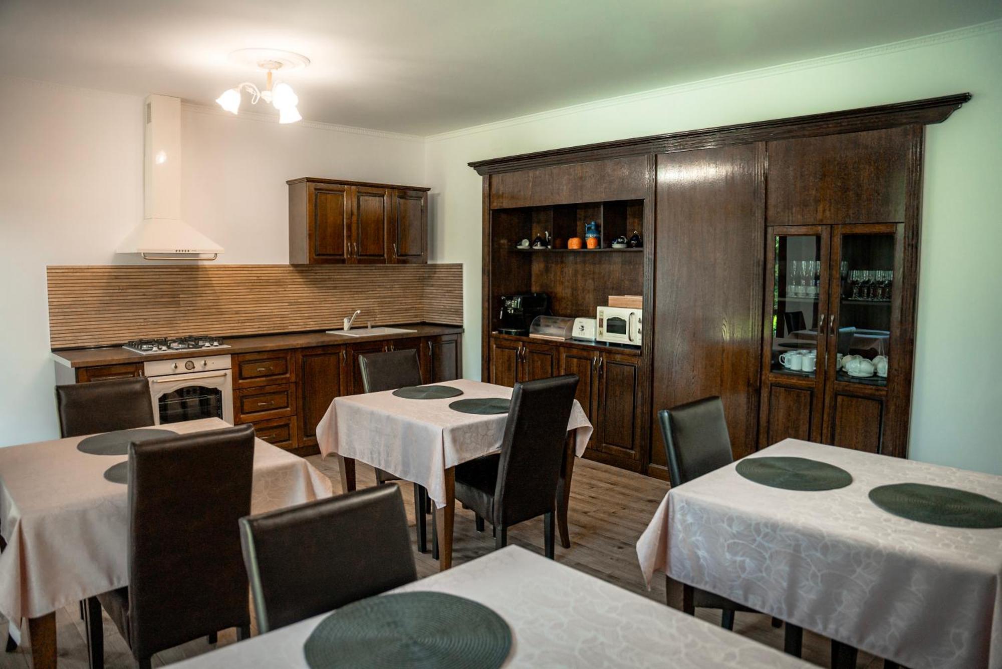 Boutique Marlen Bed & Breakfast Ghimbav Exterior foto