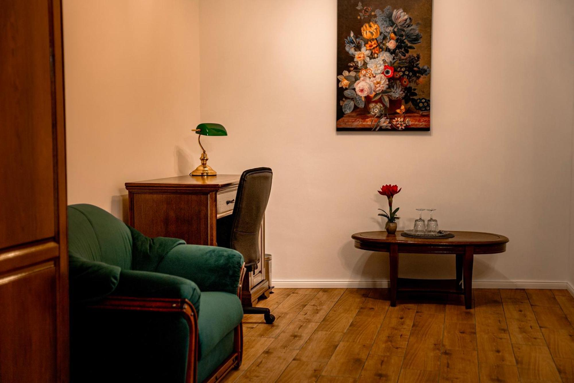 Boutique Marlen Bed & Breakfast Ghimbav Exterior foto